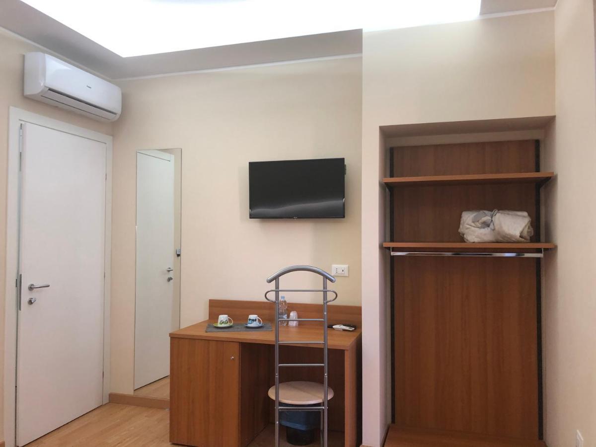 Le Affacciate Bruzie Home 2 Guest House Cosenza Esterno foto